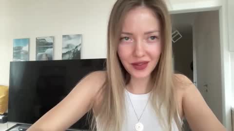 lusiluv online show from 13, 10, 2025