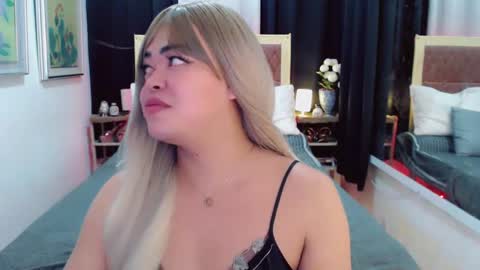 Snapshot of lustfuloffendertrina chatting on 4, 2, 2025 Trina online show from 4, 2, 2025