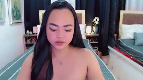 Snapshot of lustfuloffendertrina chatting on 5, 2, 2025 Trina online show from 5, 2, 2025