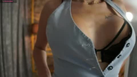 Snapshot of lustfulsin_ chatting on 10, 6, 2026 Deea And Chris online show from 10, 6, 2026