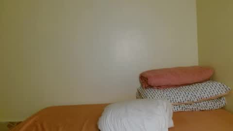 lustrous-choco online show from 1, 3, 2026