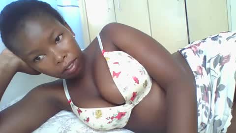 Snapshot of lustrousnerd chatting on 27, 11, 2025 Noreh online show from 27, 11, 2025