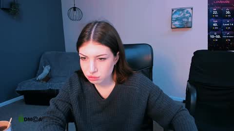 lusy_puff online show from 18, 12, 2024