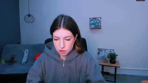 lusy_puff online show from 23, 12, 2024