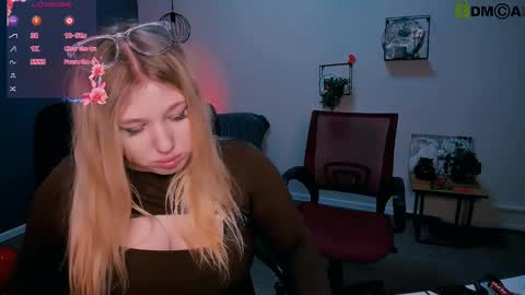 lusy_puff online show from 6, 3, 2025