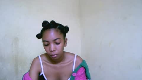 Snapshot of lutchia chatting on 11, 9, 2025 lutchia online show from 11, 9, 2025