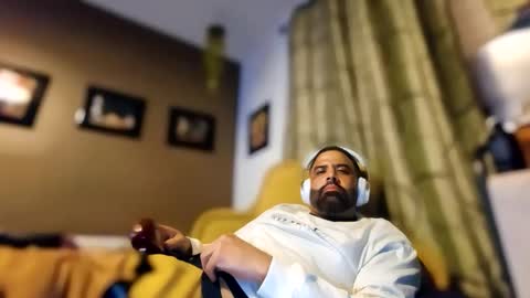 Snapshot of luv2cumc2c chatting on 22, 11, 2025 luv2cumc2c online show from 22, 11, 2025