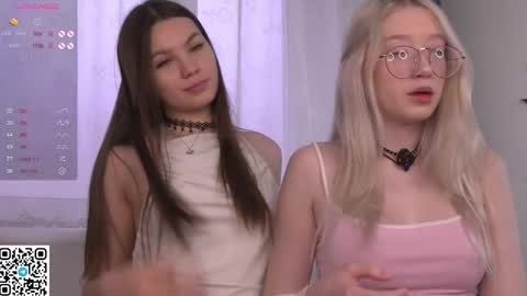 Snapshot of luv_jane chatting on 10, 11, 2025 online show from 10, 11, 2025