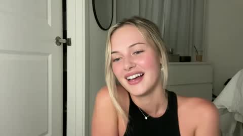 Snapshot of luvaimee chatting on 20, 9, 2025 Aimee online show from 20, 9, 2025