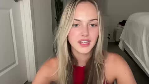 Snapshot of luvaimee chatting on 11, 10, 2025 Aimee online show from 11, 10, 2025