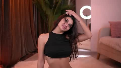 Snapshot of luvcaprice chatting on 20, 11, 2025 Caprice online show from 20, 11, 2025