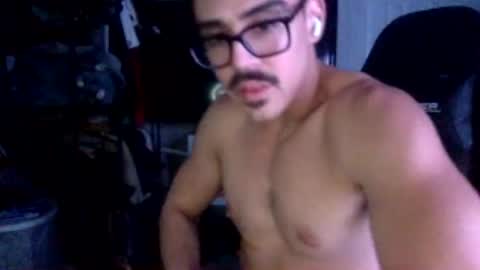 luvrboy77 online show from 19, 6, 2026