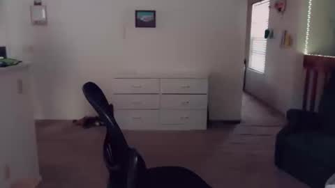 Snapshot of luvs2bbritney chatting on 9, 10, 2025 Britney online show from 9, 10, 2025