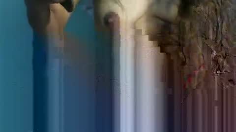 Snapshot of luvu4everxxx chatting on 5, 11, 2025 Bee Bee online show from 5, 11, 2025