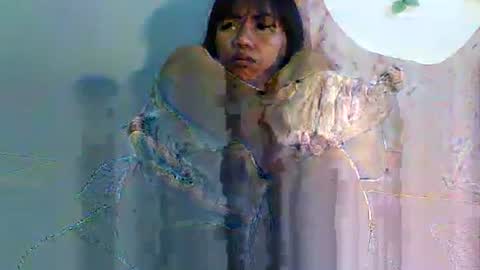 Snapshot of luvu4everxxx chatting on 26, 11, 2025 Bee Bee online show from 26, 11, 2025