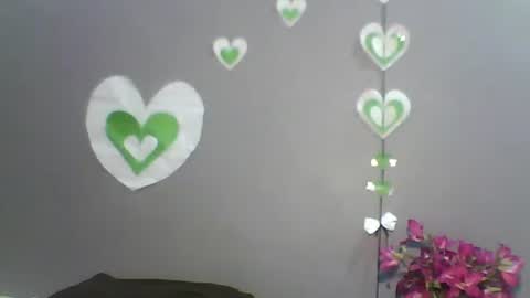 Bee Bee online show from 13, 2, 2026