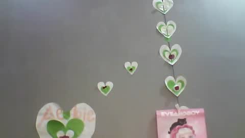 Bee Bee online show from 16, 3, 2026