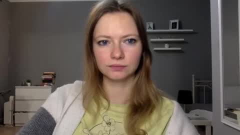 Snapshot of lux_millie chatting on 26, 11, 2025 Millie online show from 26, 11, 2025