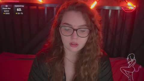 luxsopphia_ online show from 20, 10, 2025