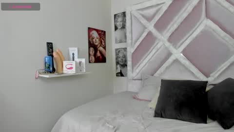 Snapshot of luxx_11 chatting on 10, 2, 2026 Lux online show from 10, 2, 2026