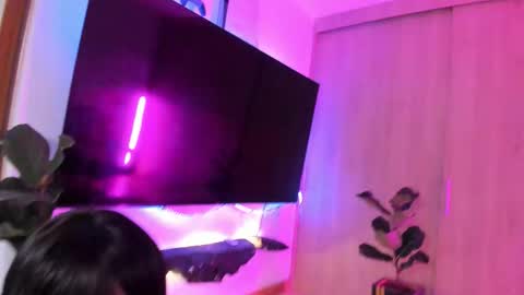 Snapshot of luxyshy chatting on 27, 10, 2025 Lucy and Kristhy online show from 27, 10, 2025