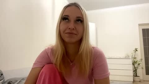Mia online show from 11, 10, 2025