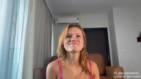 Snapshot of lxsundolyxl_ chatting on 7, 2, 2026 lxsundolyxl_ online show from 7, 2, 2026
