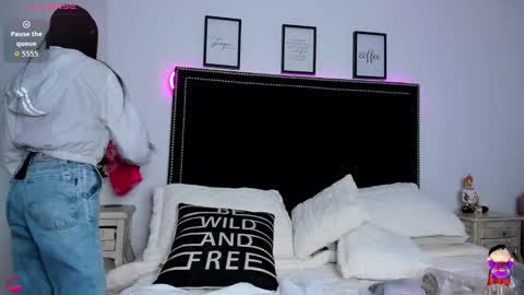 Snapshot of lya_brown chatting on 4, 2, 2026 lya_brown online show from 4, 2, 2026