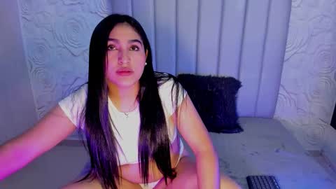 LYA DUBOIS  online show from 28, 3, 2026