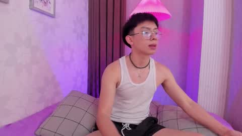Snapshot of lyan_twink chatting on 19, 9, 2025 Lyan online show from 19, 9, 2025