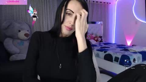 Snapshot of lyann_ chatting on 25, 11, 2025 Lyann online show from 25, 11, 2025