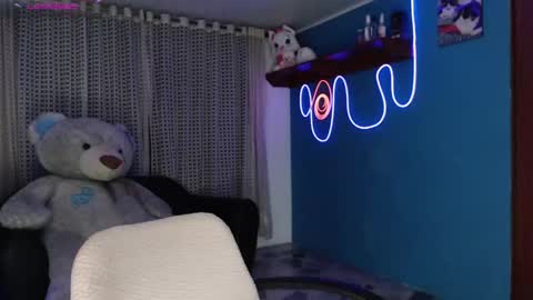 Lyann  online show from 28, 5, 2026