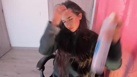 Lyanna online show from 3, 12, 2025