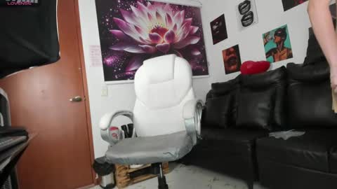  Lycoris  online show from 18, 9, 2025