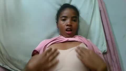 Snapshot of lydie856696 chatting on 8, 6, 2026 lydie856696 online show from 8, 6, 2026