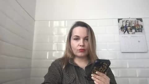 Snapshot of lyeeu25 chatting on 6, 3, 2025 Tina online show from 6, 3, 2025