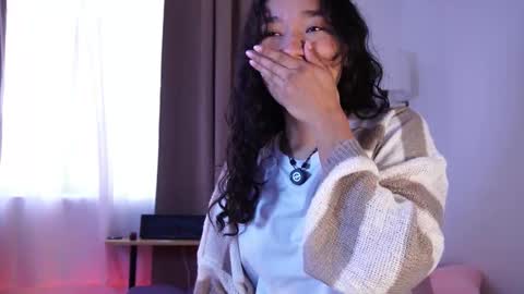 Snapshot of lyhana_lee chatting on 5, 12, 2025 Lyhana Lee online show from 5, 12, 2025