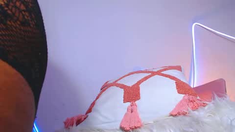 Lyla Fox online show from 28, 10, 2025