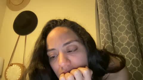 Snapshot of lylajades chatting on 3, 2, 2025 Olivia online show from 3, 2, 2025