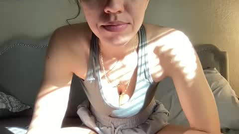 Snapshot of lylajades chatting on 4, 2, 2025 Olivia online show from 4, 2, 2025