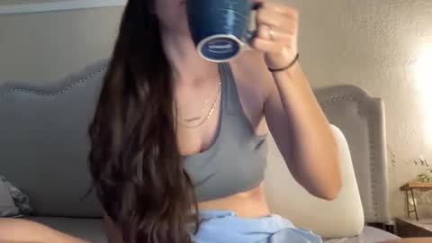 Snapshot of lylajades chatting on 23, 2, 2025 Olivia online show from 23, 2, 2025