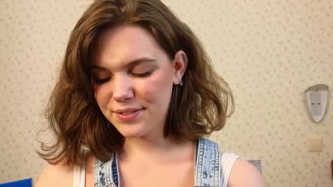 Snapshot of lyle_art chatting on 2, 12, 2024 hi im Lyle online show from 2, 12, 2024