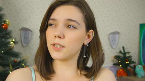 Snapshot of lyle_art chatting on 14, 12, 2024 hi im Lyle online show from 14, 12, 2024