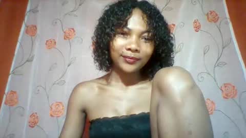 Snapshot of lyndah19 chatting on 26, 11, 2025 lyndah19 online show from 26, 11, 2025