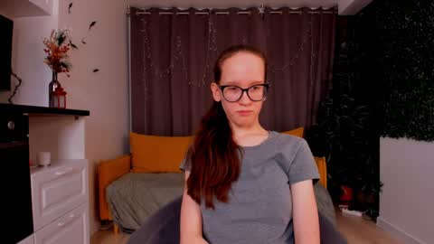 Snapshot of lynettebails chatting on 26, 1, 2025 Sara online show from 26, 1, 2025