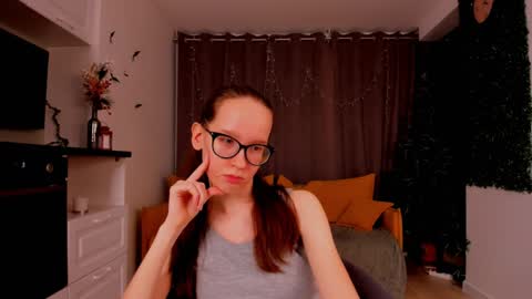 Snapshot of lynettebails chatting on 26, 1, 2025 Sara online show from 26, 1, 2025