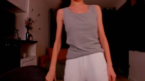 Snapshot of lynettebails chatting on 27, 1, 2025 Sara online show from 27, 1, 2025