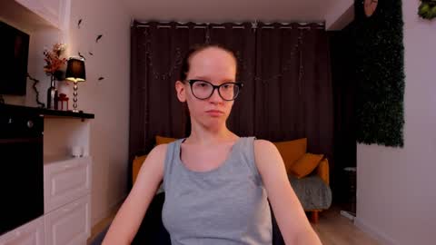 Snapshot of lynettebails chatting on 6, 2, 2025 Sara online show from 6, 2, 2025