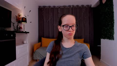 Snapshot of lynettebails chatting on 6, 2, 2025 Sara online show from 6, 2, 2025