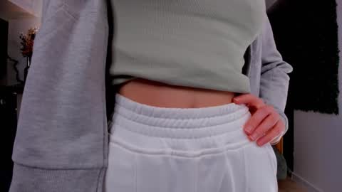 Snapshot of lynettebails chatting on 15, 2, 2025 Sara online show from 15, 2, 2025